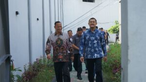Kepala Lapas Kelas I Medan, menerima kunjungan kerja Kepala Biro Hukum dan Kerja Sama (Kabiro Hukerma) Sekretariat Jenderal Kementerian Imigrasi dan Pemasyarakatan (Kemenimipas), Sigit Setyawan, Amd.Im., S.Sos., M.Si, Jumat (09/10/26).