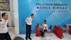 Kepala Kantor Wilayah Direktorat Jenderal Pemasyarakatan Sumatera Utara, Jalu Yuswa Panjang, didampingi Kepala Lapas Kelas I Medan, Fonika Affandi, melaksanakan Kontrol Bersama Salam Sapa Kasih ke warga binaan.